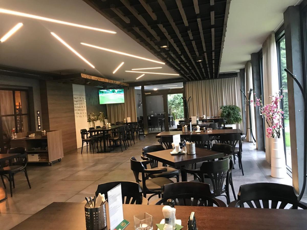 Restaurace A Penzion U Klasku Olomouc Ngoại thất bức ảnh